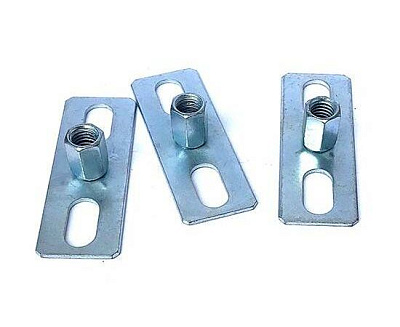 Пластина с гайкой